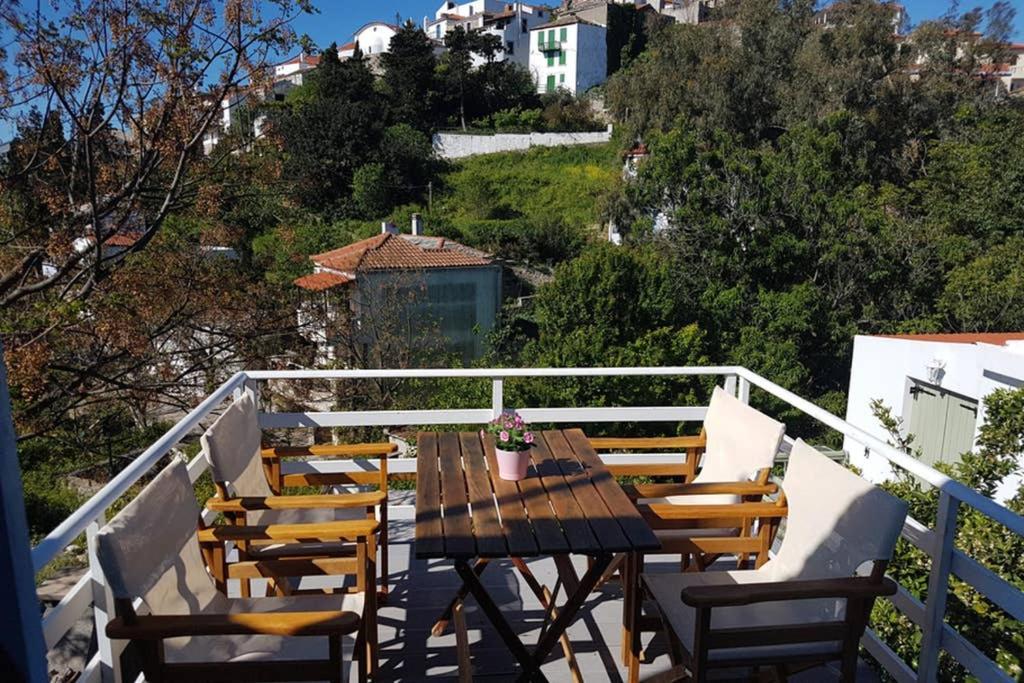Chariklia Traditional House Alonnisos Town Exterior photo